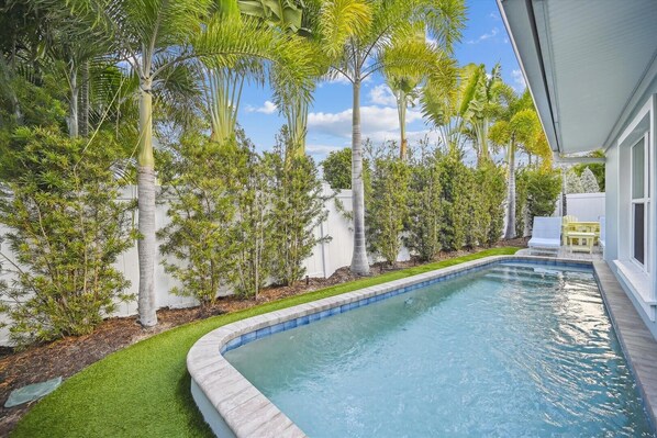 Outdoor pool, a heated pool