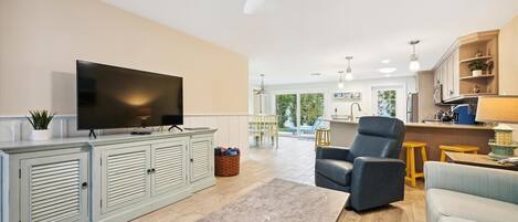 Smart TV, books, stereo