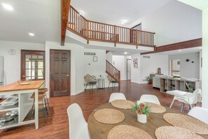 Dining - Family Home w/ Deck ~ 2 Mi to Camelback Mountain! (Tannersville)