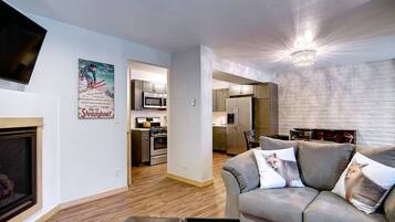 Smart TV, fireplace, Netflix, DVD player