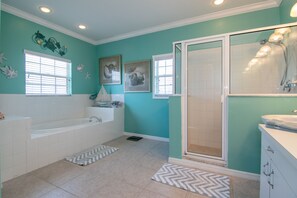 Shower, jetted tub, hair dryer, towels