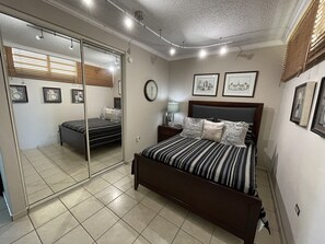 2 bedrooms, desk, iron/ironing board, free WiFi