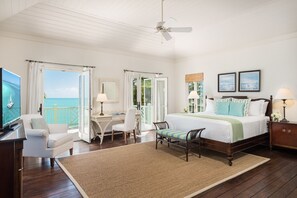 4 bedrooms, desk, iron/ironing board, WiFi - Beautiful Home with Ocean Access, Pool, & More! (Providenciales)