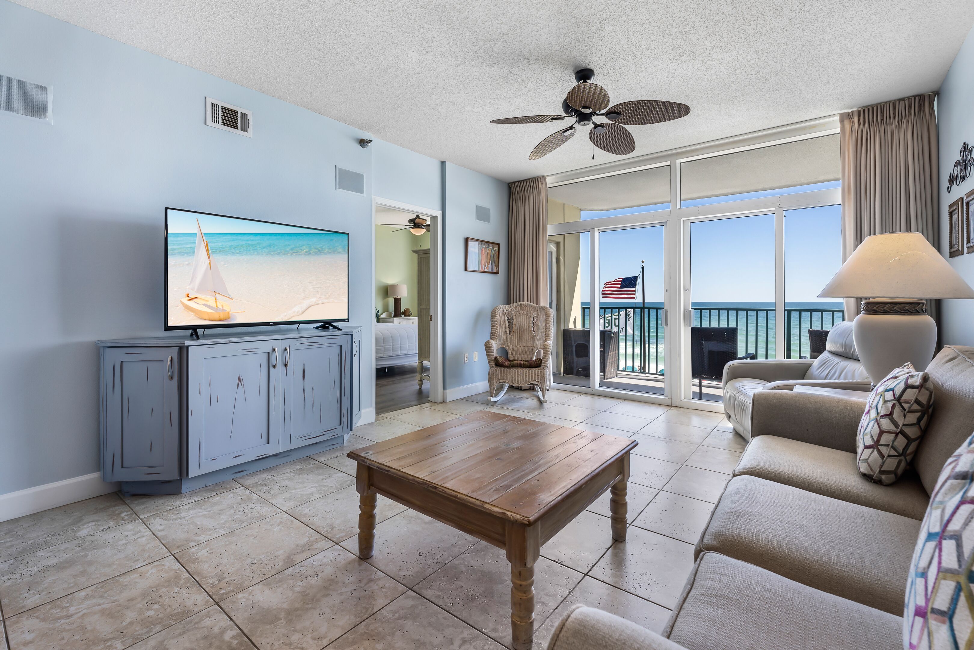 Smart TV, DVD player
