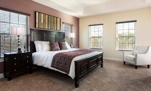 5 bedrooms, iron/ironing board, WiFi, bed sheets - Sleek Residence with Theater Room at Reunion (Kissimmee)