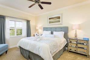 3 chambres, fer et planche à repasser, Wi-Fi gratuit, draps fournis