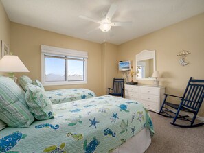 3 bedrooms, iron/ironing board, Internet