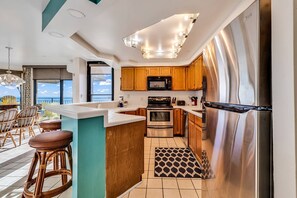 Fridge, microwave, dishwasher, coffee/tea maker