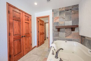 Unclassified image, 4 of 50, button