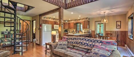 TV, fireplace, DVD player, books