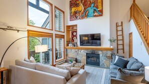 Téléviseur, foyer, lecteur de DVD