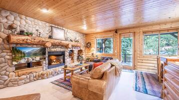 TV, fireplace, DVD player, stereo