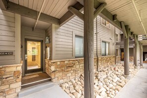 Exterior detail - Memorial Day Sale | Save up to 30% on Park City Vacation Rentals (Park City)