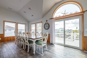 Dining - Mare Nostrum - Corolla, Whalehead, 430 Yds to Beach, Ocean View, Pool, Hot Tub, Events, Flex Stays (Corolla)