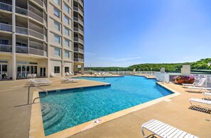 A heated pool - Lakefront Osage Beach Condo: Balcony & Pool Access (Osage Beach)