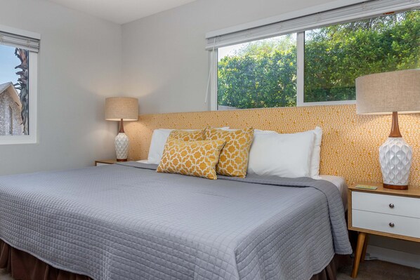 4 bedrooms, iron/ironing board, free WiFi, bed sheets