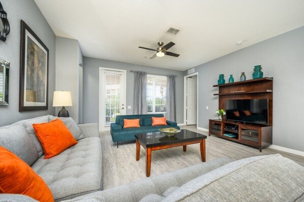 Télévision, jeux vidéo, baby-foot