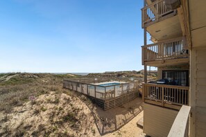 Terrace/patio - Namaste Here - Oceanfront Condo at Admirals View III, Easy Access to Kill Devil Hills Attractions (Kill Devil Hills)
