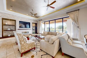 TV, videospill og DVD-spiller