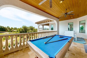 Terrace/patio - Upscale 8 Bdrm Mansion with Pool and Slide at Reunion (Kissimmee)