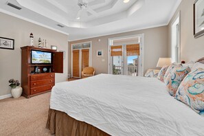 4 bedrooms, iron/ironing board, Internet, bed sheets