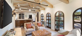 Experience Old Hollywood Glamour! Movie Colony Estate! Pool! Tennis Court!