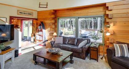 Peaceful Retreat on 10 Acres < 7 Miles to La Push