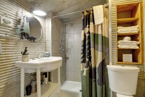 Hair dryer, towels