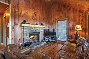 Interior - Hot Tub & Mtn Views: Scenic Cabin in Gatlinburg! (Gatlinburg)