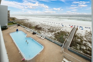 Opvarmet pool