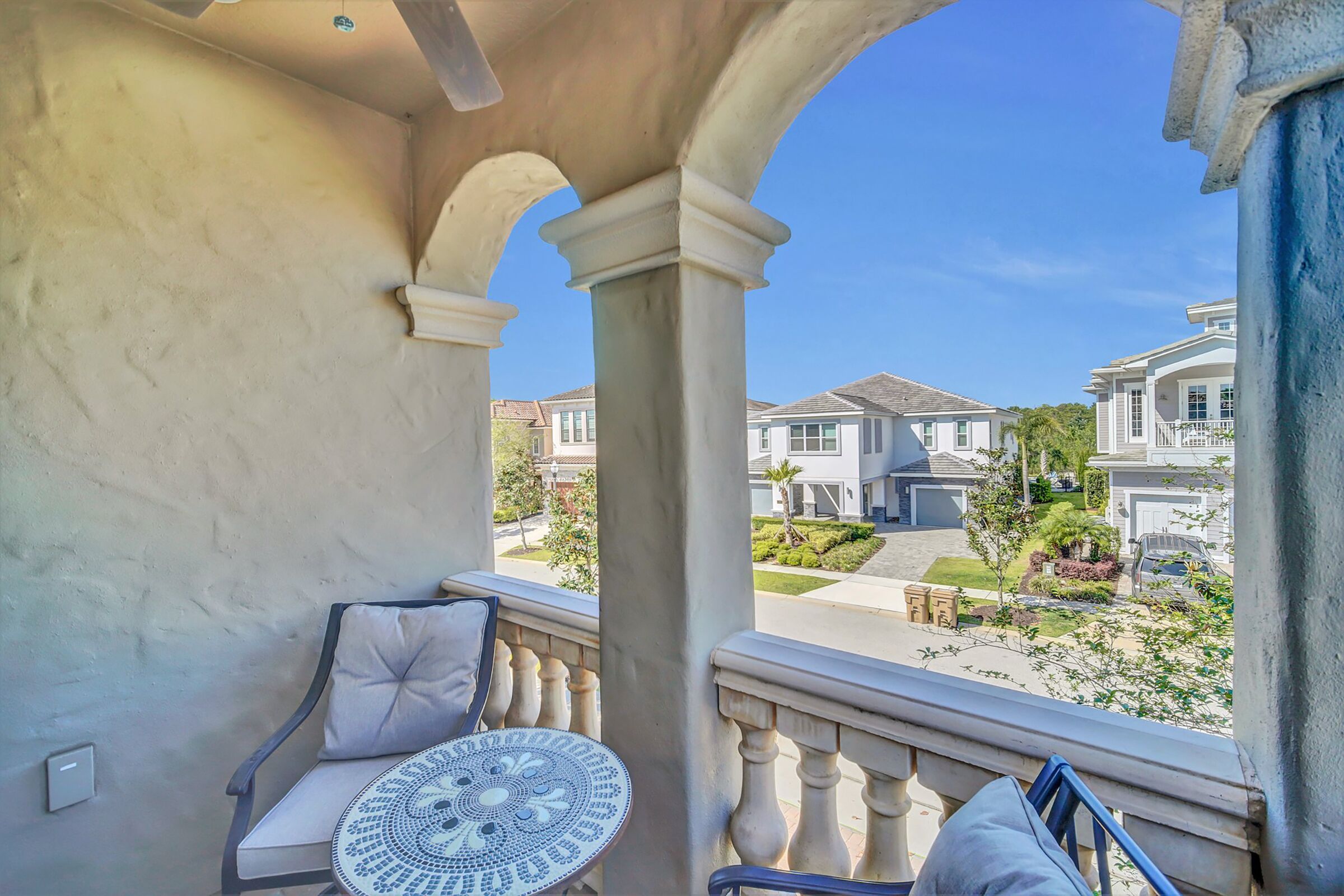 المنطقة المحيطة بالمنشأة