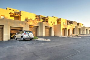 Exterior - Lovely Condo w/ Balcony < 3 Miles to Parks + Golf! (Fountain Hills)