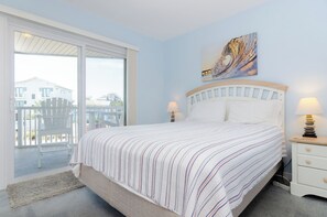 1 slaapkamer, een strijkplank/strijkijzer, wifi, beddengoed