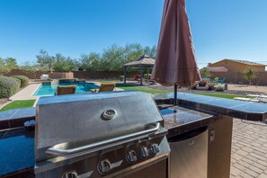 Property grounds - Expansive Vacation Home for your next AZ Vacation! Back yard PARADISE... (Phoenix)