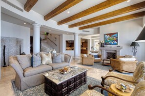 TV, fireplace, stereo
