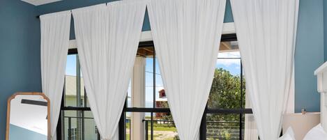 4 chambres, fer et planche à repasser, Wi-Fi gratuit, draps fournis