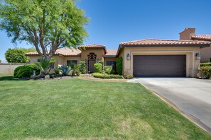 Property grounds - 065870: 'Bella Vista' 3 BR Hideaway Near Coachella (La Quinta)