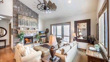 Televisor intel·ligent, llar de foc i videojocs