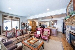 Smart TV, fireplace, video games