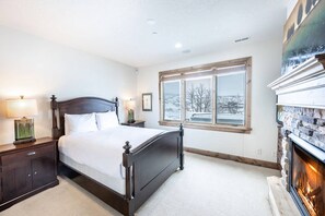 Unclassified image, 4 of 50, button - Deer Valley East Home – 2 Mins to Skiing, Free Ski Shuttle, Hot Tub, 4 King Suites +Free Ski Rentals (Heber City)