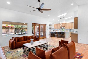 Interior - Blue Waters at Andreas Hills - Luxury Pool Escape (Palm Springs)