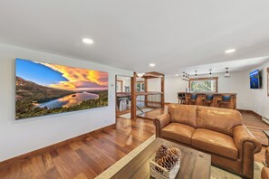 Smart TV, fireplace, DVD player, stereo