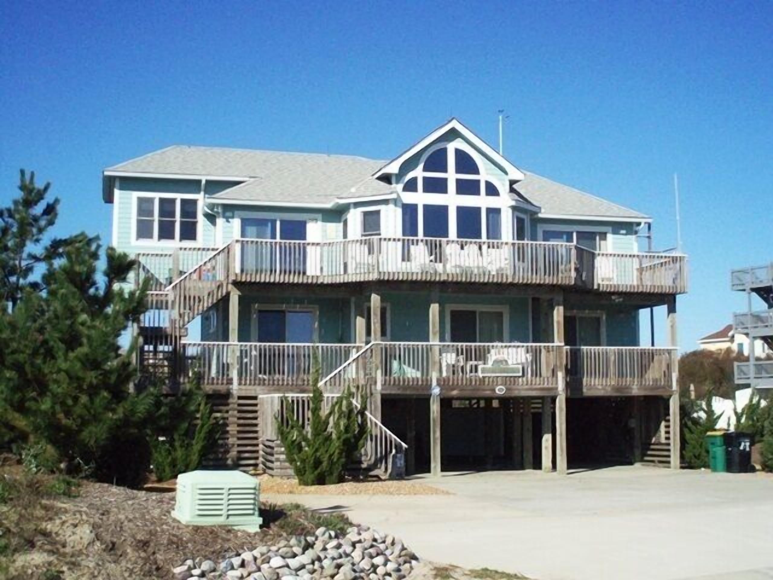 WH1002- Semi-OF- 6 BRs (4 Masters), Private Pool, Hot Tub and Cargo Lift!