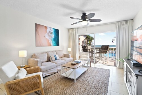 Family Friendly & Right on the Beach - Spacious 3 Bedroom Condo w/ Great Views! 🌺