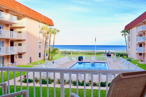 Family Friendly & Right on the Beach - Spacious 3 Bedroom Condo w/ Great Views!