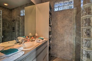 Amenidades de baño gratuitas y toallas 