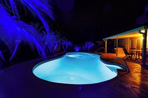 Piscine extérieure, piscine chauffée