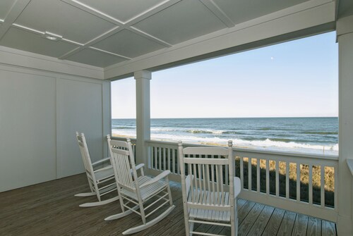 Stunning 4 Bedroom Oceanfront Duplex!