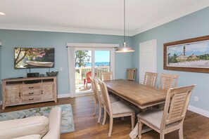 TV, DVD player - Private Pool, 4 Bedroom, Gulf View, Quiet Beaches ~ Treasure Road (Indian Pass)