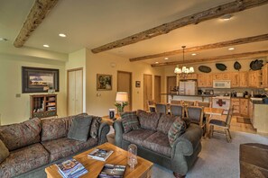 TV, fireplace, DVD player, books - Rustic Home on Whitefish Mountain, Near Ski Run! (Whitefish)